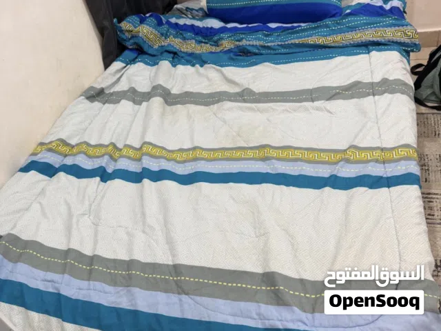 خرانه 3 ابواب و سرير مفرد و نص قابل للتفاوض
