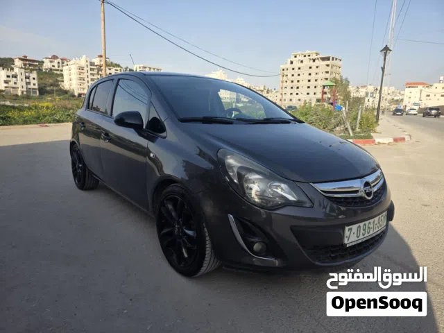 اوبل كورسا  Opel corsa Black edition بحالة ممتازة جداً