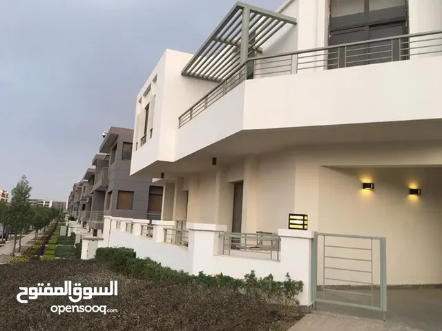 137 m2 3 Bedrooms Apartments for Sale in Cairo Fifth Settlement
