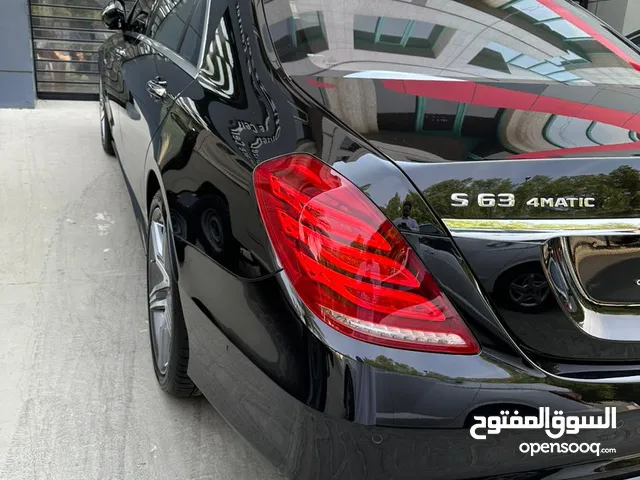 سياره مرسيدس موديل 2015 مجهزه بأحدث الامكانيات