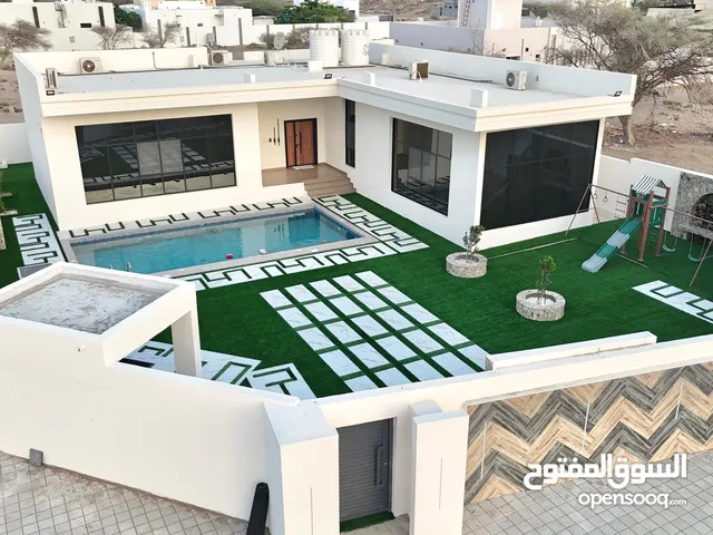 أستراحه حديثه ومميزة وراقيه للبيع في مخطط العقده الرابعه  ولايه بركاء