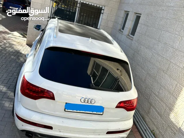 سيارة جيب اودي Q7 موديل 2011