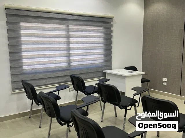 قاعات تدريب