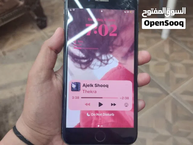 iPhone 8 Plus ، و سعر نهائي 50 غير قابل  للتفاوض وللبدل ع xr او xs max مع فرقية