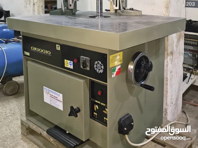 معدات نجارة ايطالية للبيع