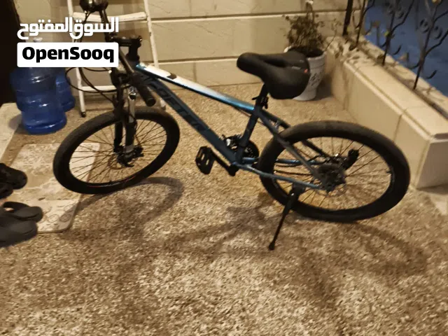 بيع مستعجل – دراجة هوائية شبه جديدة مع قفل  Urgent Sale – Almost New Bike with Lock