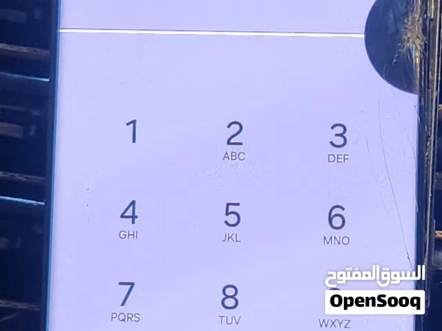عرض اليوم #شاشات s21الترا مشرخ منقط وخط خفيف كما هو موضح في الصور