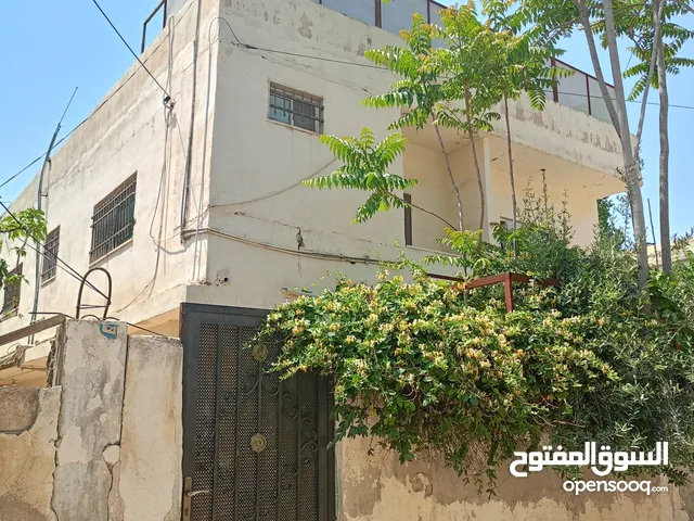 125 m2 4 Bedrooms Townhouse for Sale in Amman Khirbet Sooq