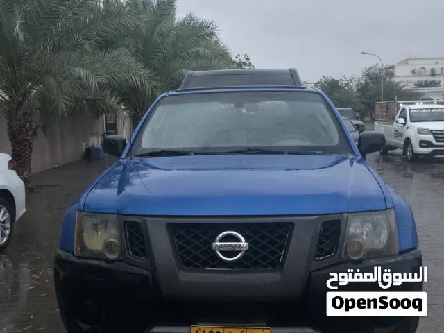 2011 نيسان X-تيرا Standard