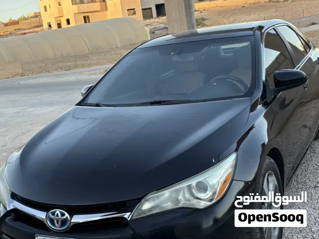 2015 تويوتا كامري LE
