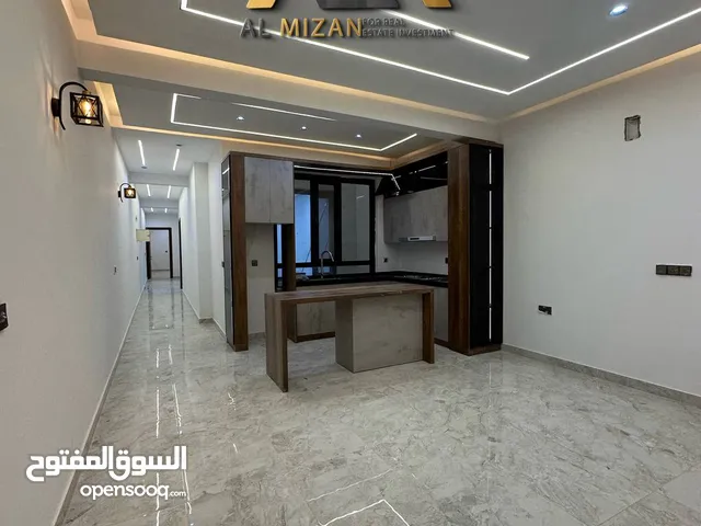 شقق مؤثثة جزئيا عدد (9) بمساحات وأسعار مختلفة للإيجــار من ضمن بناية حديثة VIP بتصميم عصري وحديث