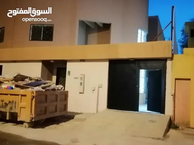350 m2 1 Bedroom Apartments for Rent in Al Riyadh King Faisal