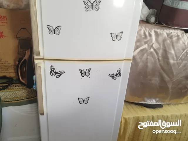 ثلاجه للبيع السعر 75دينار