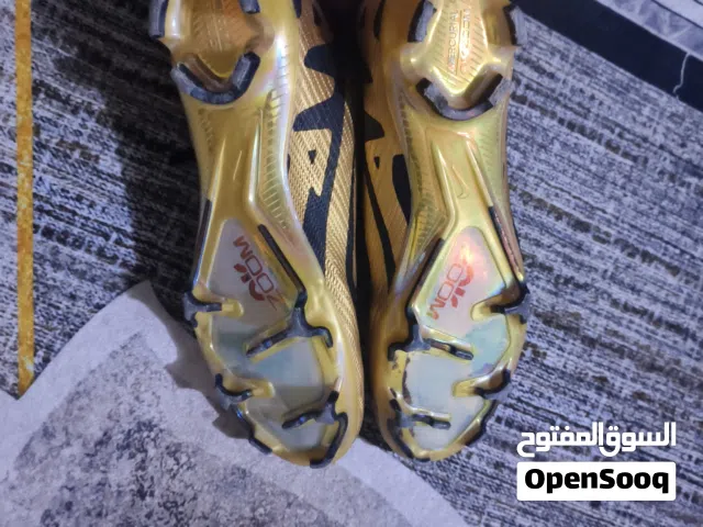 سلام عليكم حذاء أير زوم ماستر كوالتي ملحقات جنطه باندج كل حذاء كسارات اصليه كل حذاء محبب