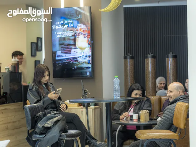 كافي شوب للبيع معدات مع ديكور جاهز للعمل
