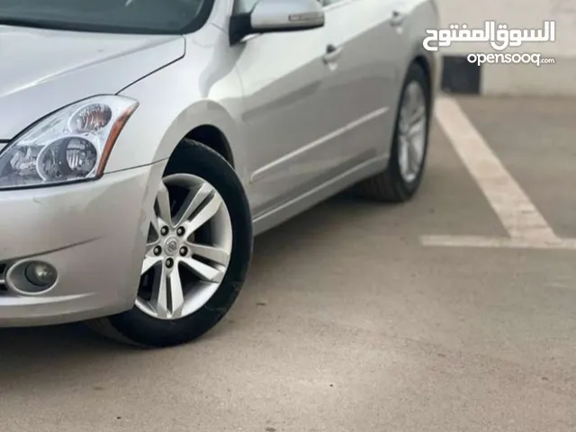 Used Nissan Altima in Benghazi