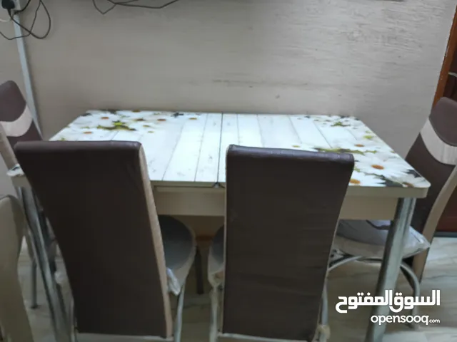 طاولة طعام للبيع