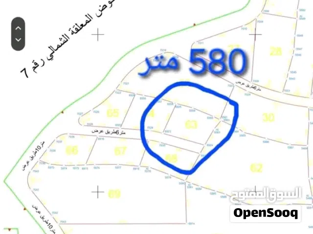 قطعة ارض مربعة الشكل في تل