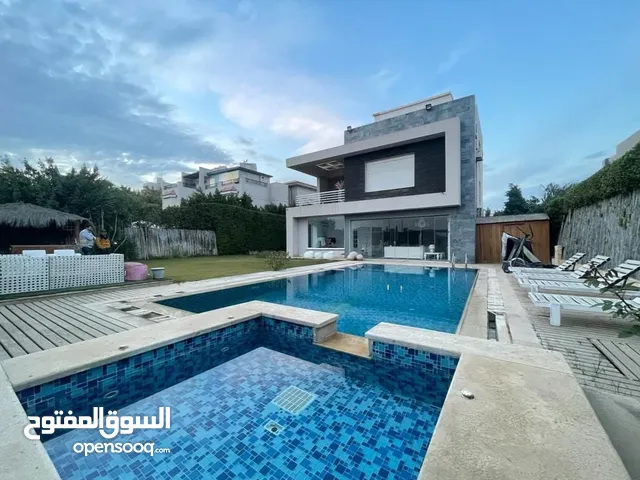360 m2 4 Bedrooms Villa for Sale in Giza Sheikh Zayed