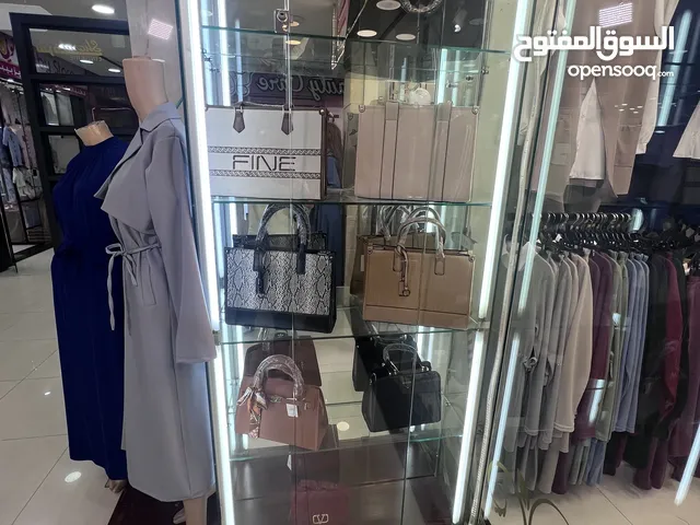 بترينه زجاج
