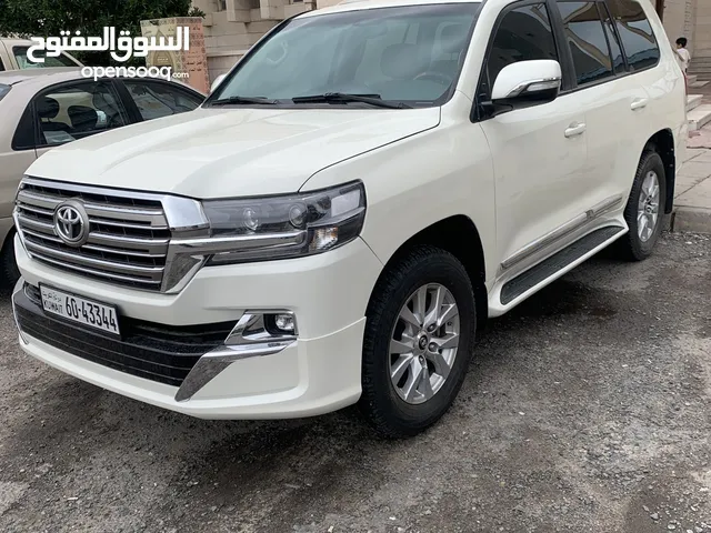 Used Toyota Land Cruiser in Kuwait City
