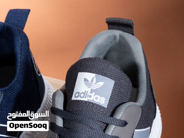 كوتشي Adidas رجالى ( مخزن Y9) •خامة فوندي ماش بتهوية عالية جدًا  	•وزن خفيف ومريح للمشي والجري