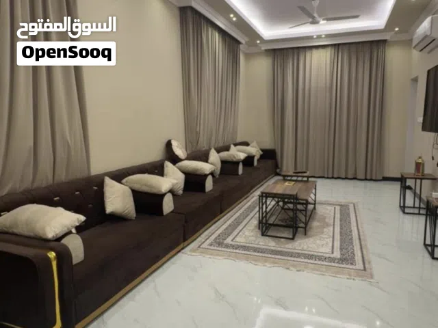 كنب 10 متر في صلاله مستعمل شهر فقط