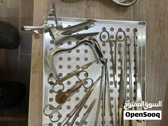 عدة من عيادة نسائية
