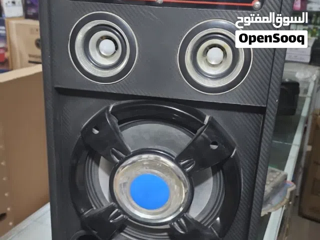 سماعه واحده عشره الف وات يمكن شبكها بمضخم صوت او تلفزيون