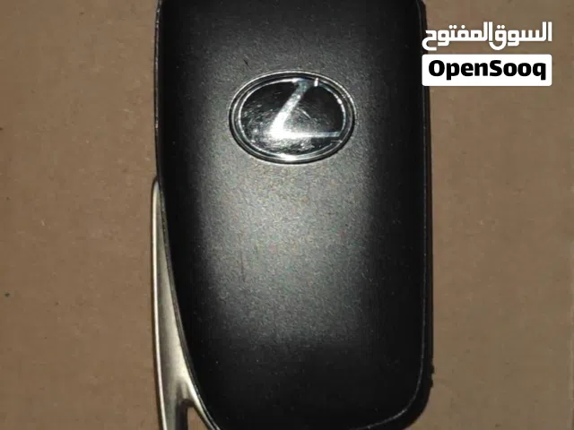 للبيع مفتاح لكزس es او gs اقرا الوصف