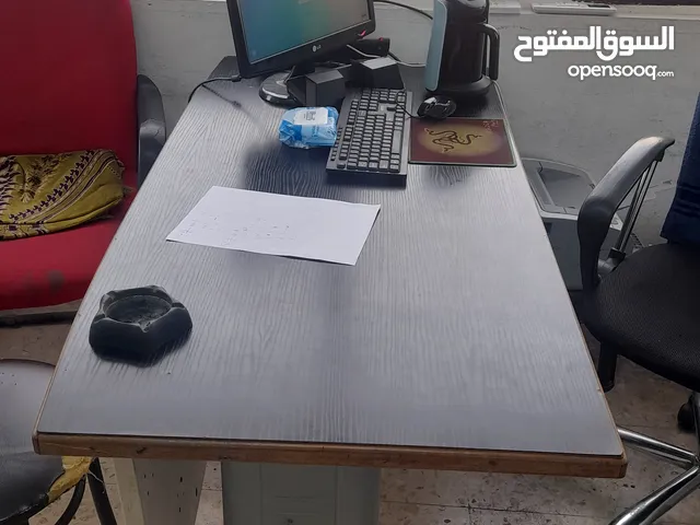 عدة مركز واثاث مركز