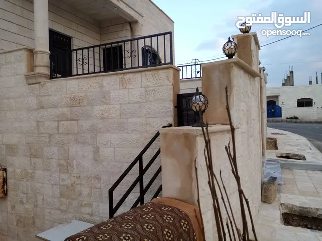 375 m2 4 Bedrooms Townhouse for Sale in Amman Sahab