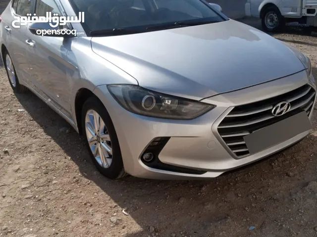 Used Hyundai Avante in Amman