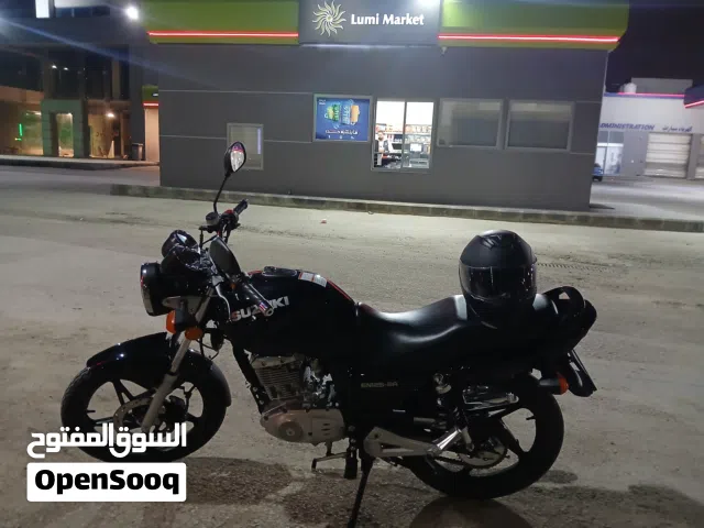 سوزوكي Suzuki En125