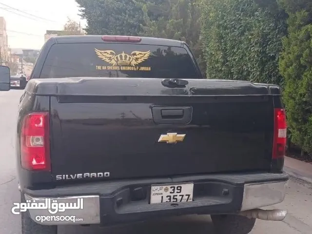غطاء صندوق سلفرادو 2007 مع مرايا 2 كبير للبيع بسعر مغري جدا