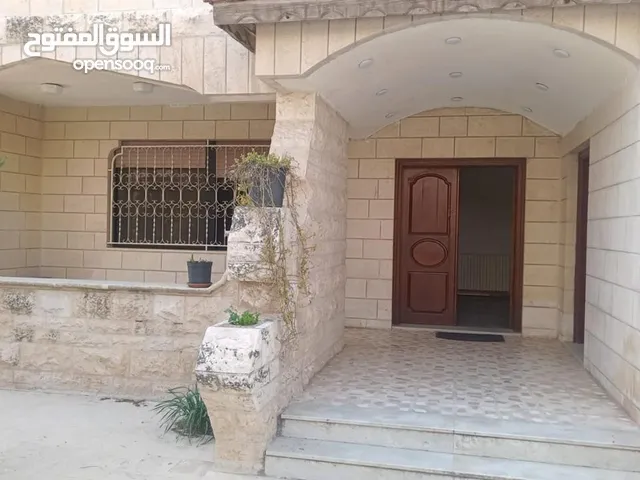 327 m2 4 Bedrooms Apartments for Sale in Amman Al Gardens