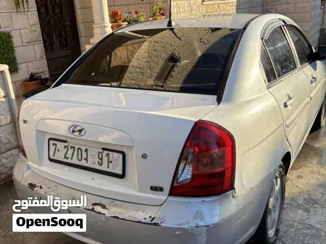 2006 هيونداي فيرنا Standard