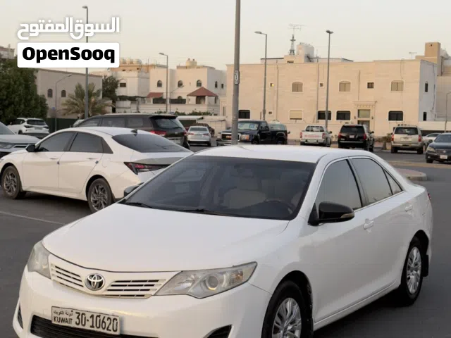2014 تويوتا كامري GL