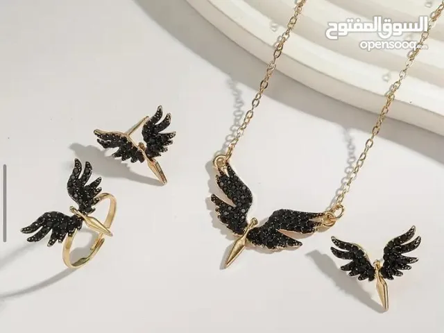 مجموعة جديدة وعصرية من الاكسسوارات  مع كفالة