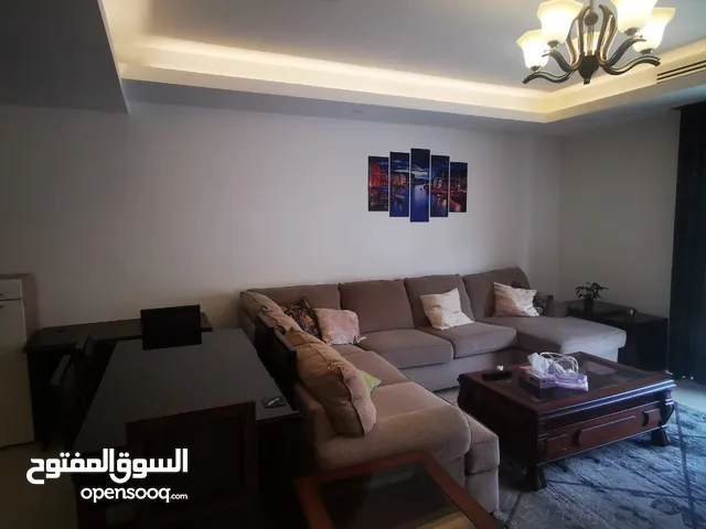 شقة للايجار السنوي في منطقه عبدون / قرب جميع الخدمات.. عفش فاخر .. 130م