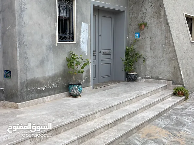 665 m2 More than 6 bedrooms Townhouse for Sale in Tripoli Al-Serraj