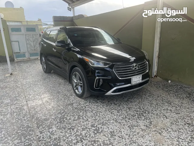 Hyundai Grand Santa Fe 2017 in Najaf