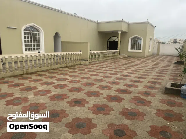 250 m2 2 Bedrooms Townhouse for Rent in Dhofar Salala
