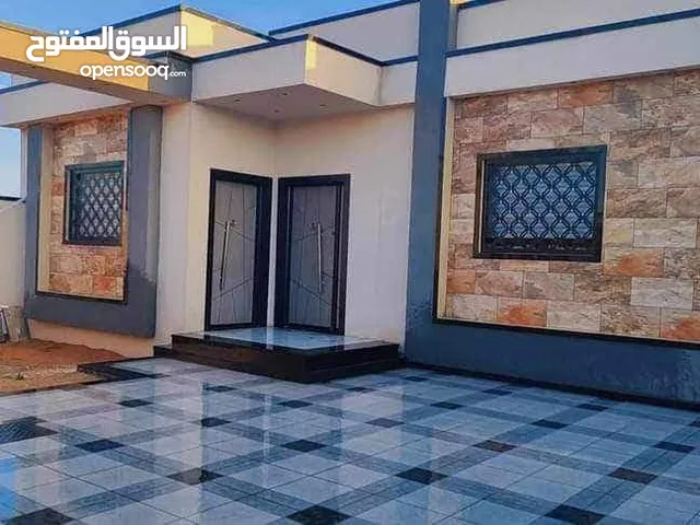 145 m2 4 Bedrooms Townhouse for Sale in Tripoli Tajura