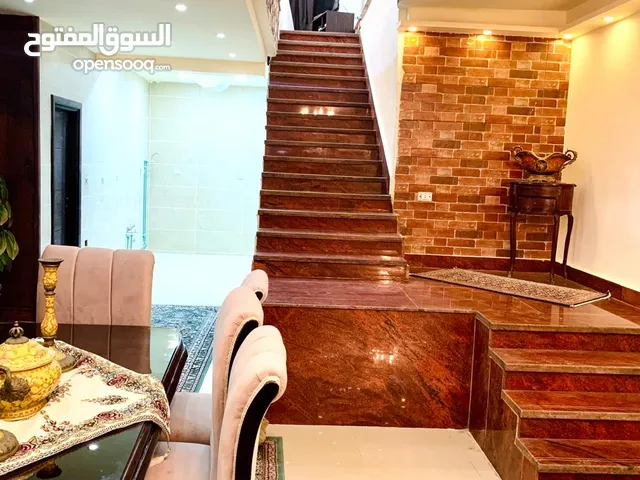 360 m2 4 Bedrooms Apartments for Sale in Giza Sheikh Zayed