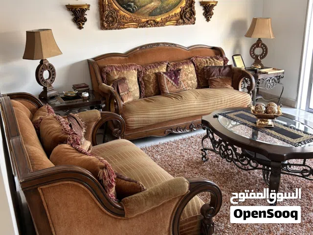 كنب للبيع بحالة ممتازة