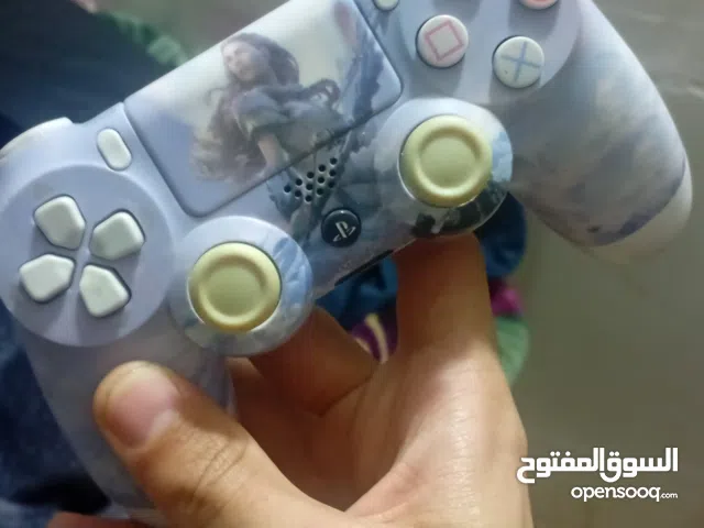 جويستك4 مستعملة قليل