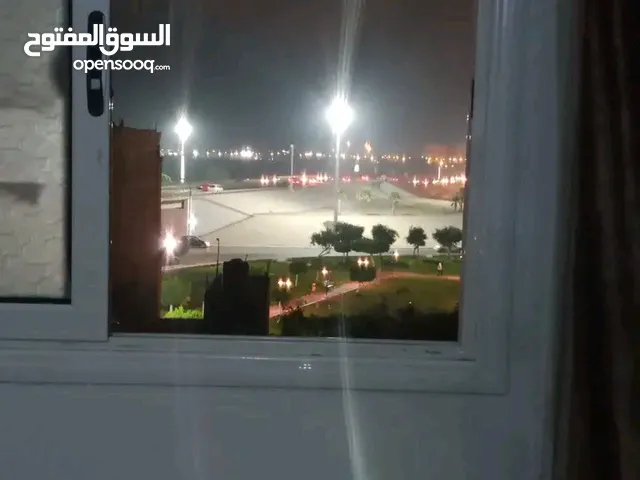 عمارة استثمارية للبيع نشاطه حالي شقق فنادقي دخل شهري ممتازة جدا أربعة شقق تفتح على كوبري شهادة عقار
