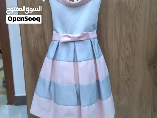 فساتين نص كم مش ملبوسات هلبا 3 أو 4 مرات و خامتهم ممتازة هلبا واخذهم من تيزوري كيدز السعر كزيوني