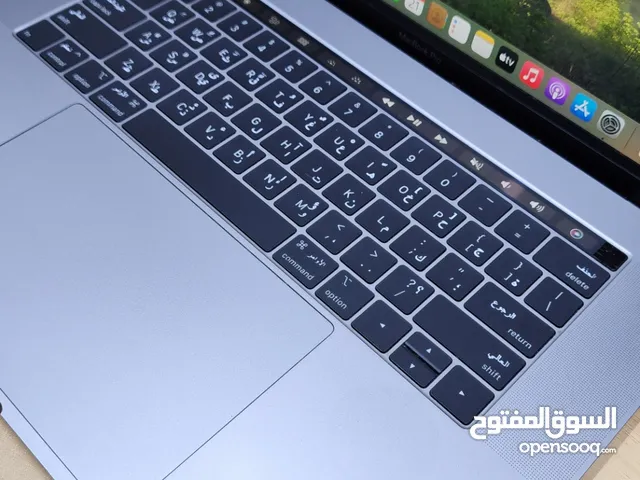 MacBook Pro A1990 touch bar Core i7 Processor 16gb ram 512gb ssd 4gb Redeon graphics 555X Touch Bar